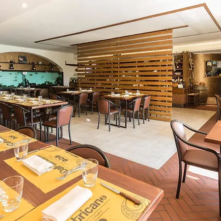 Dal Patricano מלון 3*