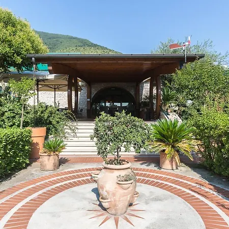 Dal Patricano 3* פרוזינונה